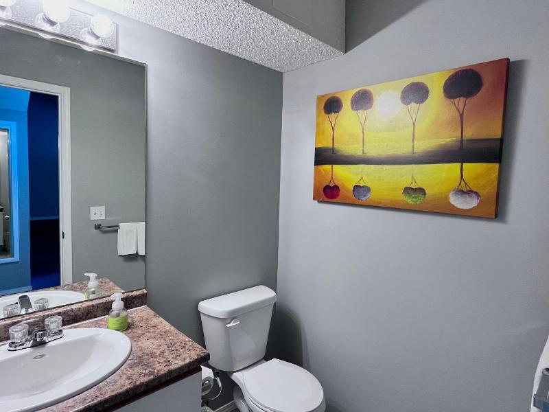 Canadian Rockies Chalets by Trilink - 2 & 3 Bedroom Condos - Self Check-In - Walking Distance to Downtown - Free Parking - Pet-Friendly - No AC - image 20