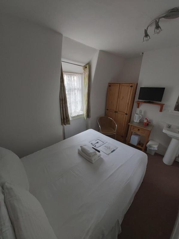 The Redcliff - image 10