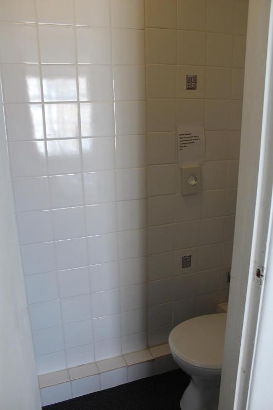 Standard Single Room - Room 11 image 3