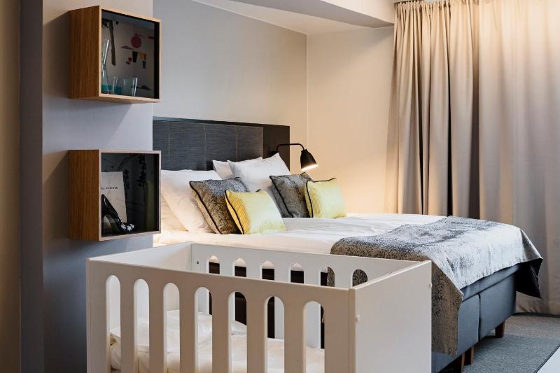 Standard Double Room image 3