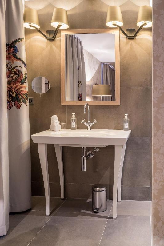 Suite image 3