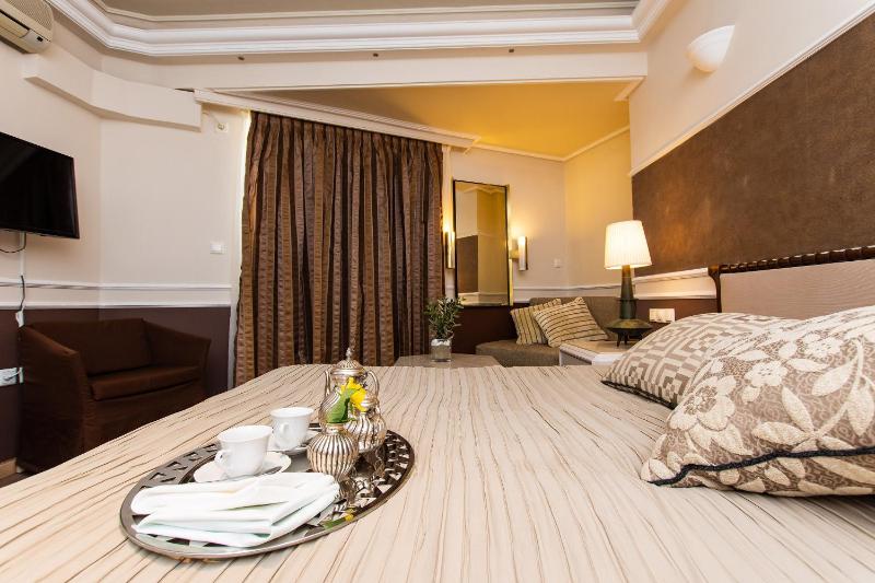 Double or Twin Room with Pool View image 1