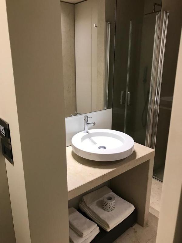 Classic Double Room image 4