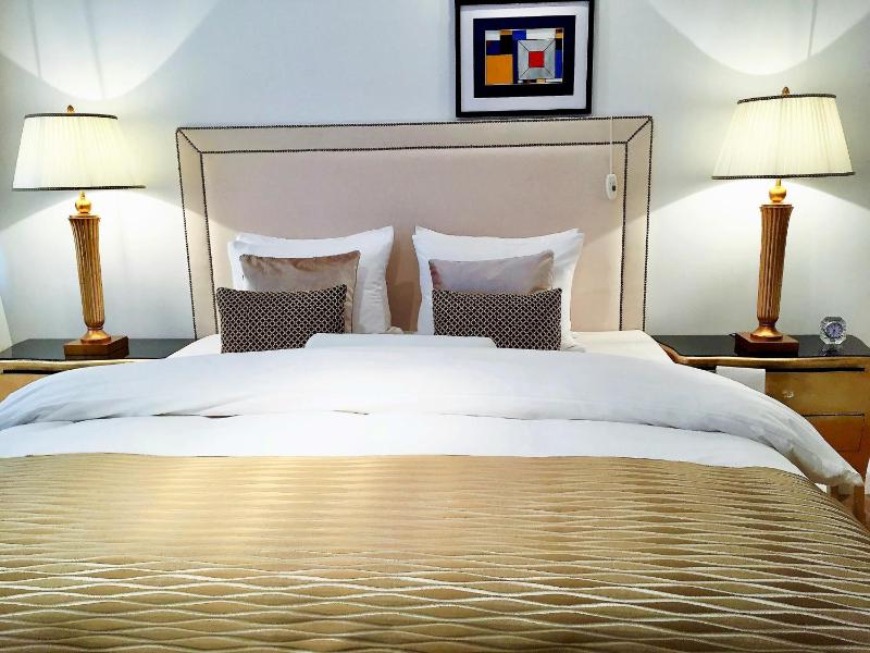 Luxury Two-Bedroom Suite with Garden View - Piwna Street image 4