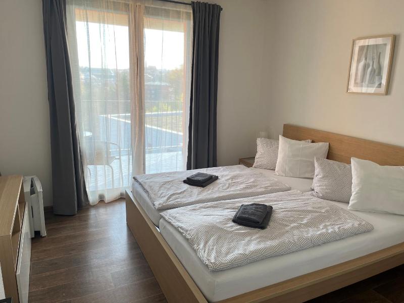 Deluxe Double Room with Balcony image 1