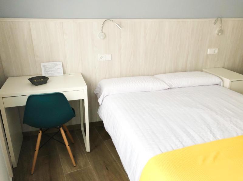 Double Room with Shared Toilet image 4