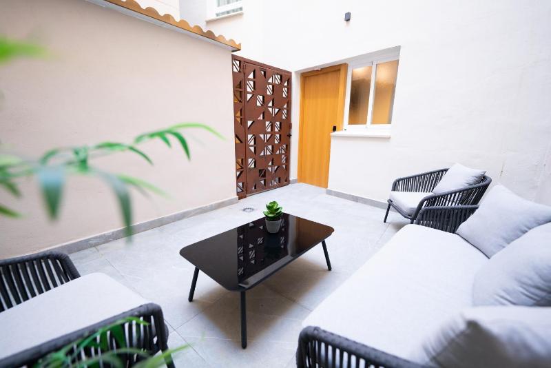Apartamentos Málaga Premium - Calle San Telmo - image 13