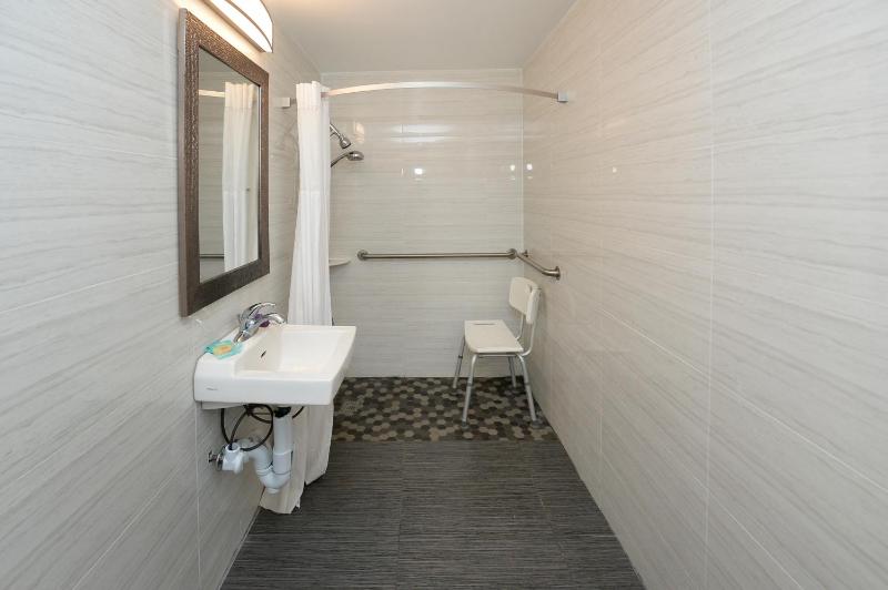 Double Room - Disability Access image 4