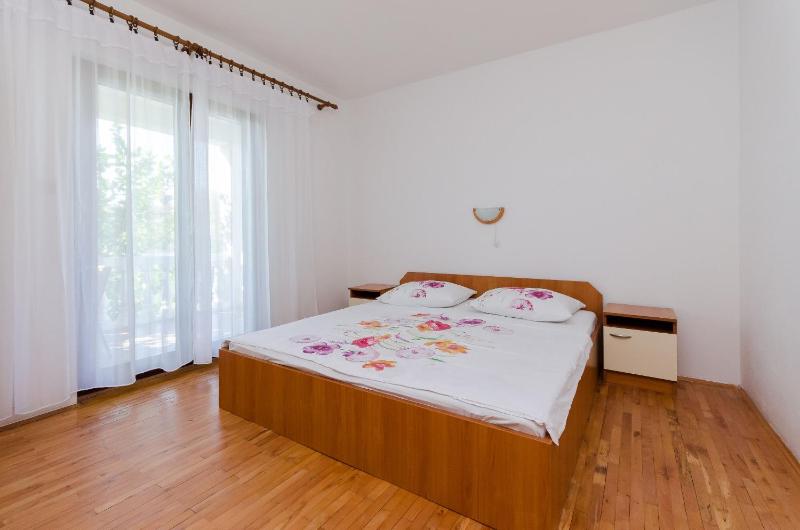 Apartments Ljubica J - image 32