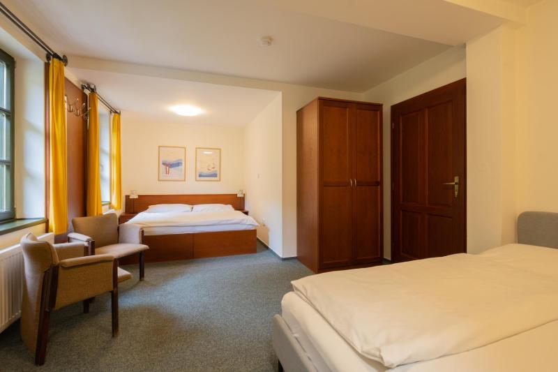 Comfort Quadruple Room image 1