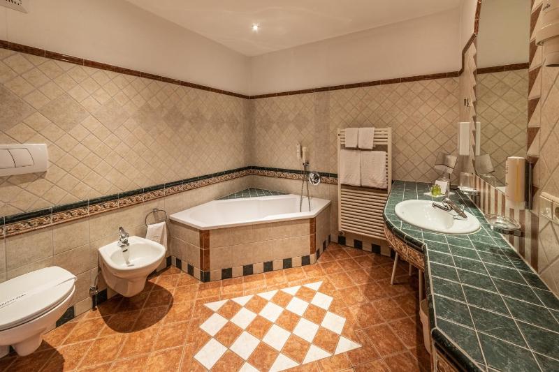 Suite image 4