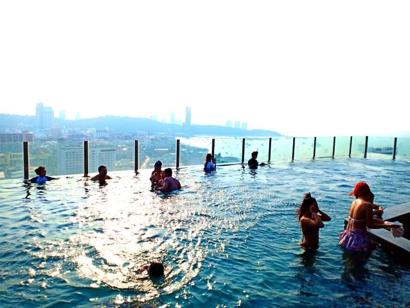The Base Horizon Central Pattaya - image 16