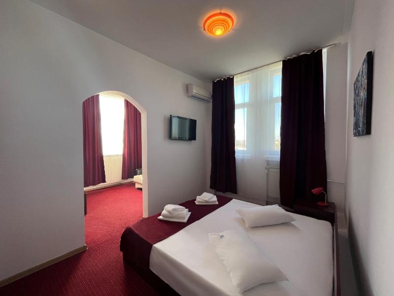 Suite image 4