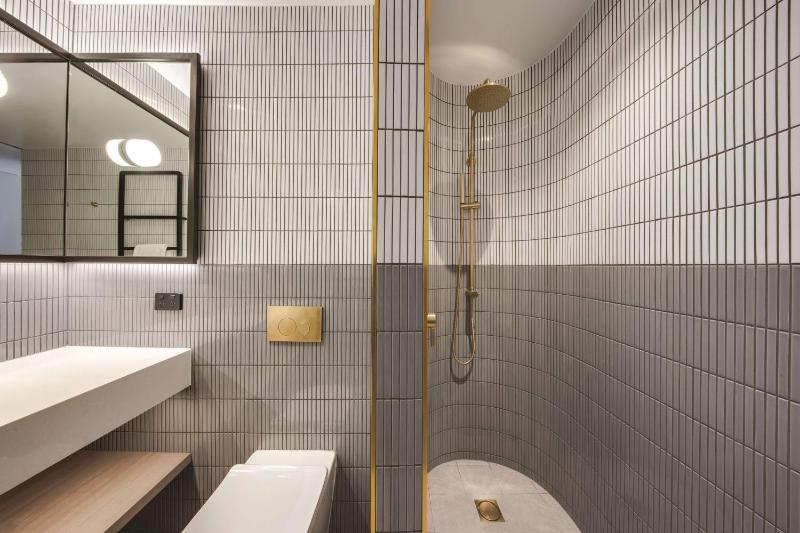 Double or Twin Room image 4