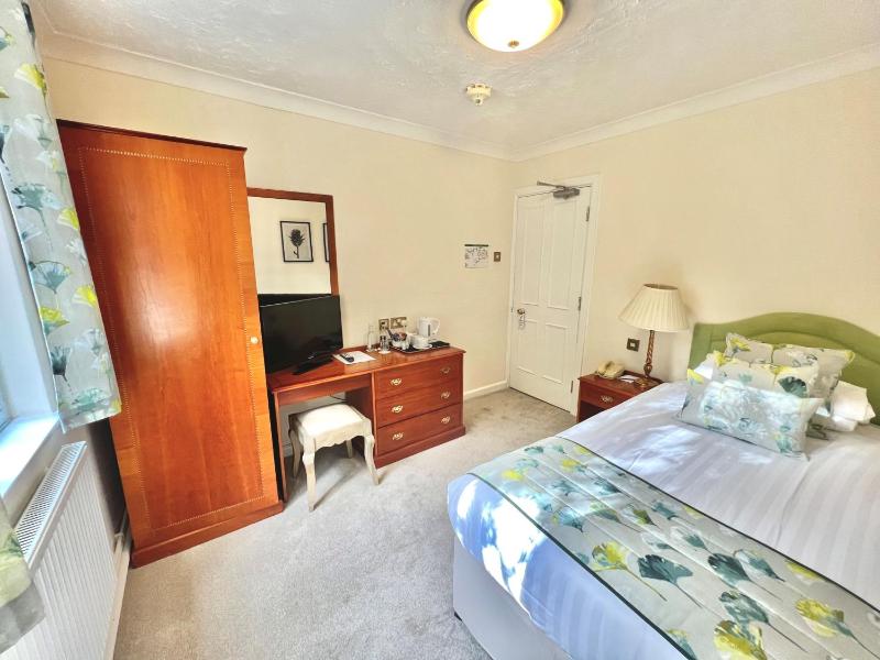 Single Room image 2