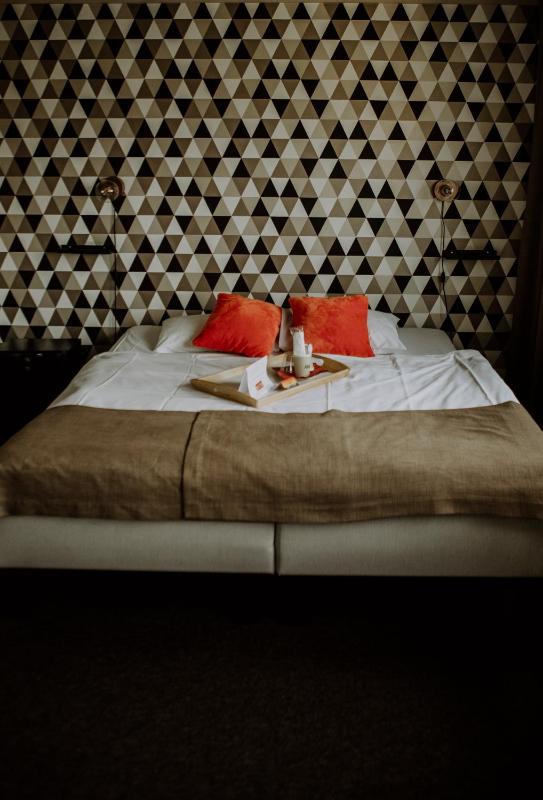 Large Twin Room image 4
