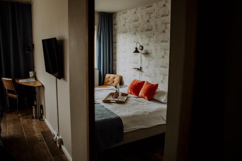 Single Room image 2