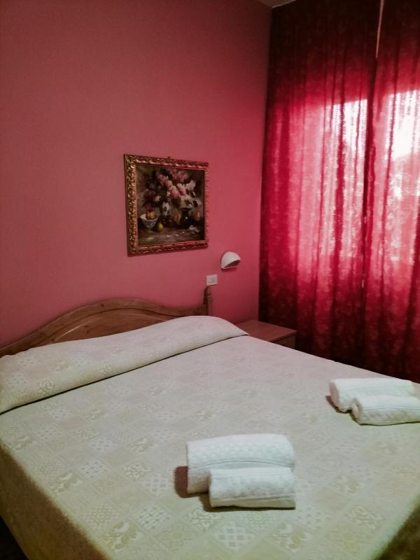 Double Room image 2