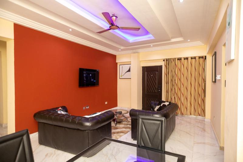2 Bed Apartment - Parking Wifi Aircon - image 14