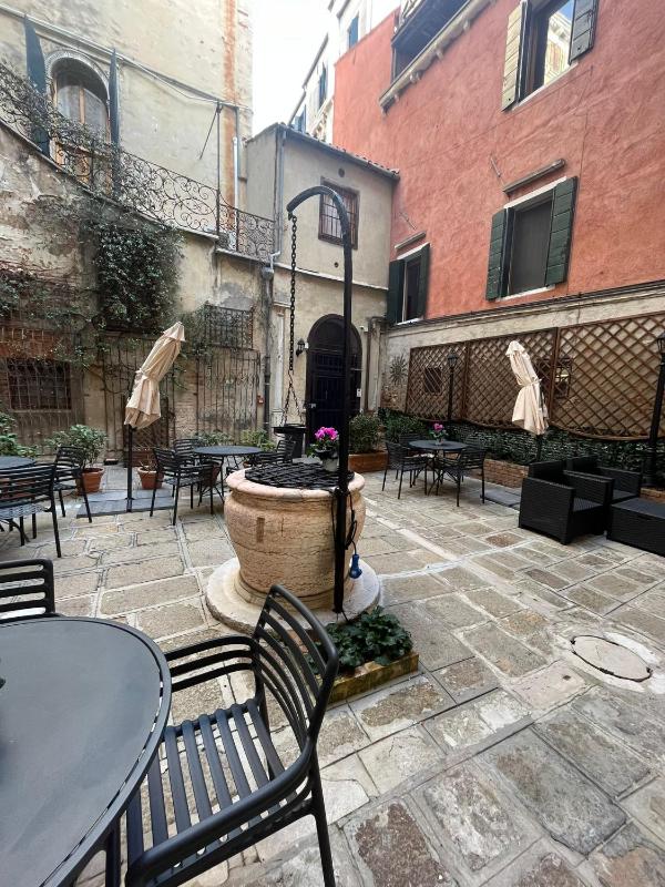 Corte del Doge di Rialto - image 16