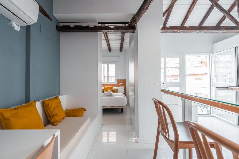 - Apartamento junto la Alhambra y Albaicín - QH EME Suites - image 6