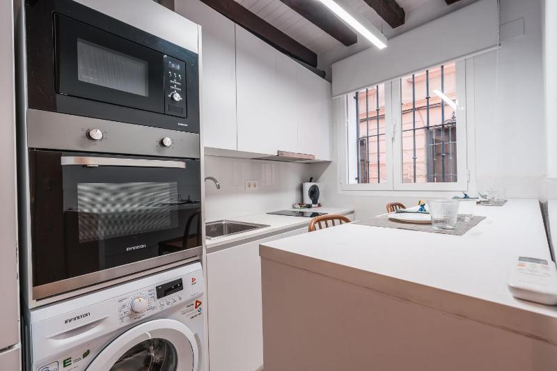 - Apartamento junto la Alhambra y Albaicín - QH EME Suites - image 9