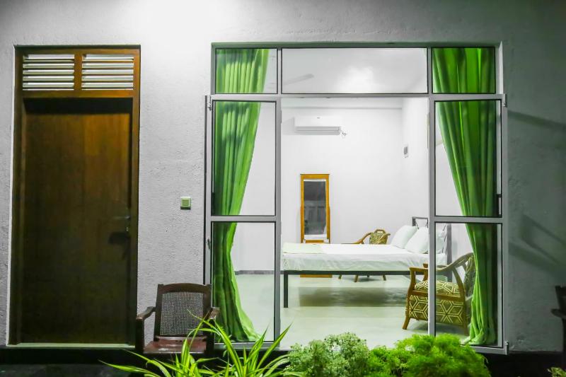 Sandy Palms Guesthouse - image 10