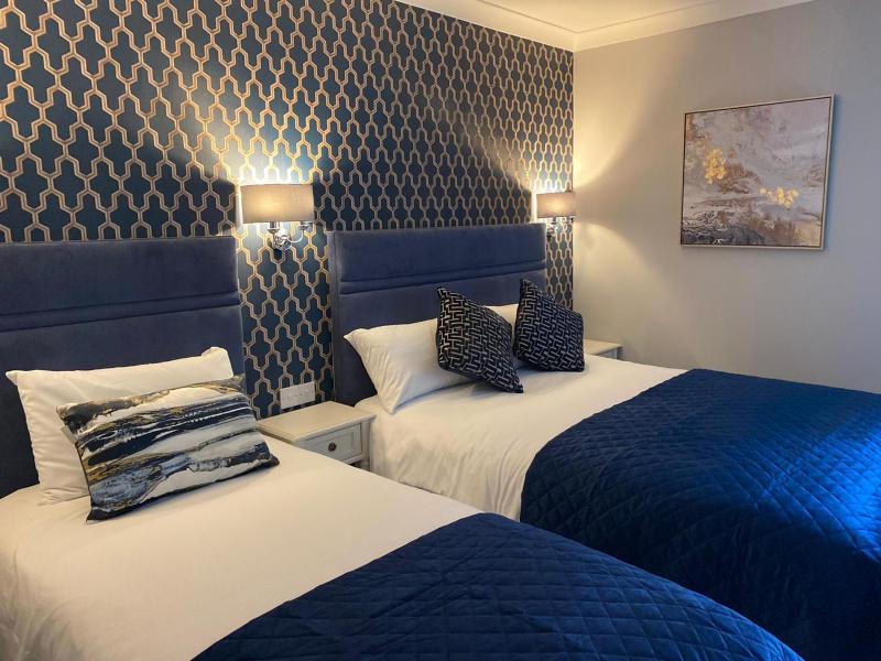 Double Room image 1