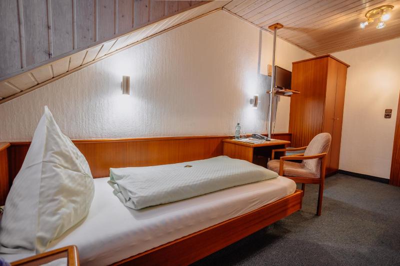 Economy Single Room image 2