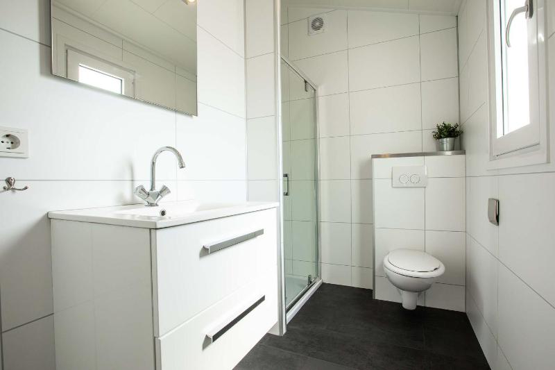 Two-Bedroom Chalet - Ferox image 4