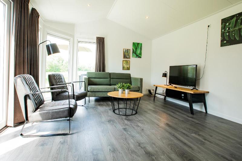 Two-Bedroom Chalet - Ferox image 2