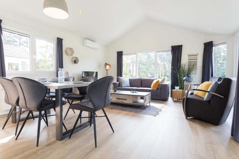 Two-Bedroom Chalet - Ferox XL image 2