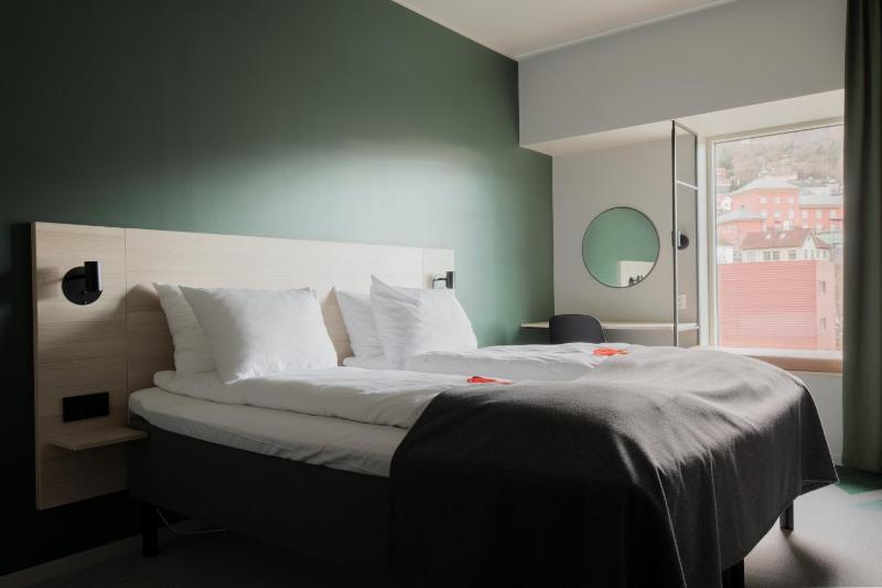 Double Room image 1