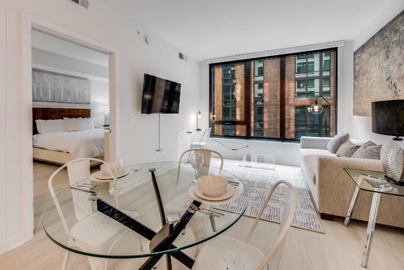 Global Luxury Suites at Capitol Hill - image 5