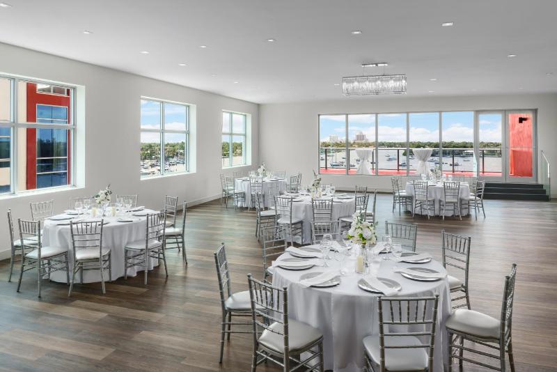 Costa Hollywood Beach Resort - An All-Suite Hotel - image 27
