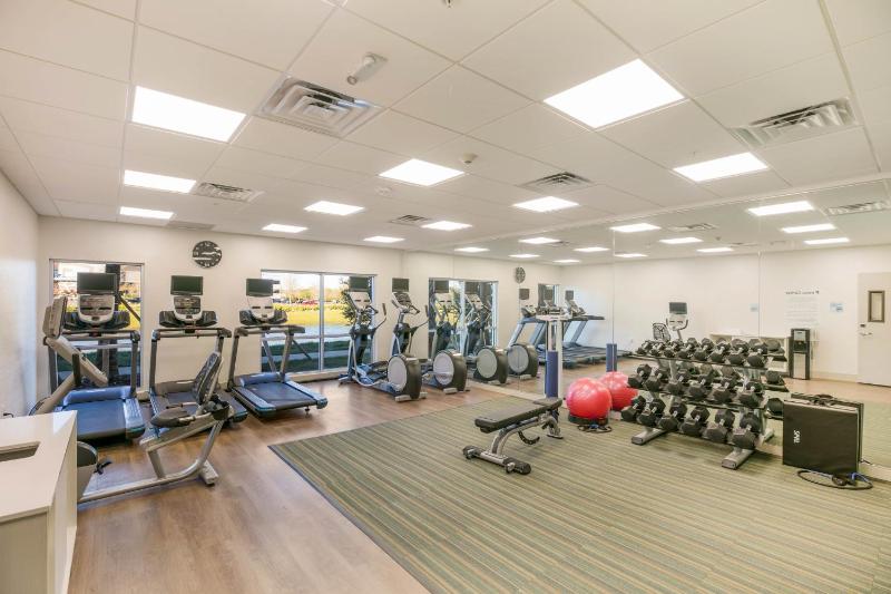Holiday Inn Express & Suites Jacksonville - Town Center By IHG - image 4