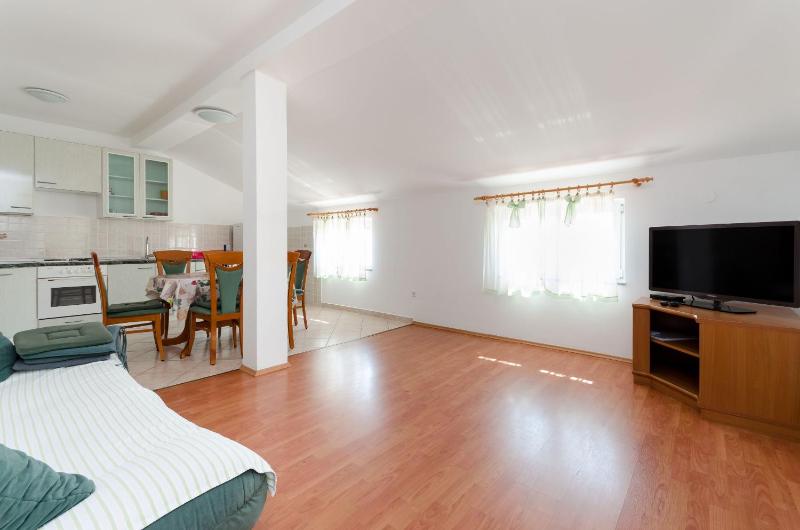 Apartments Slavica - image 10