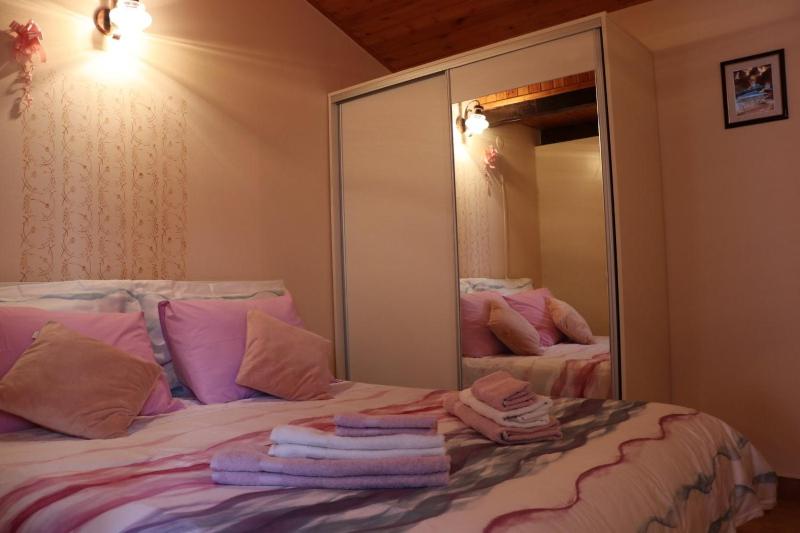 Studio Apartment image 4