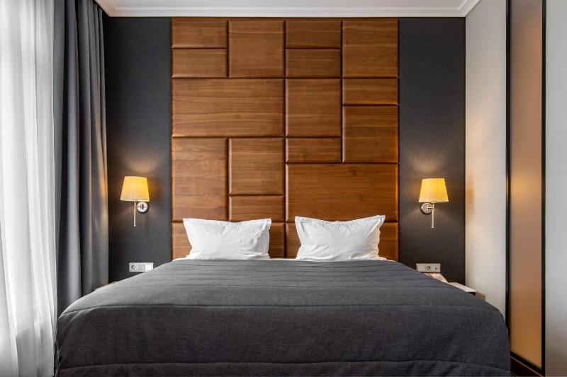 King Room image 3