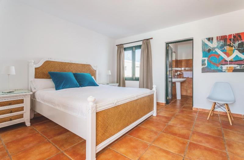 Double or Twin Room with Pool View image 1
