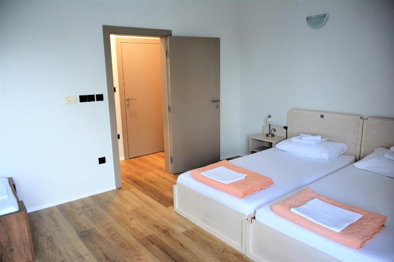 Double Room with Sea View image 3
