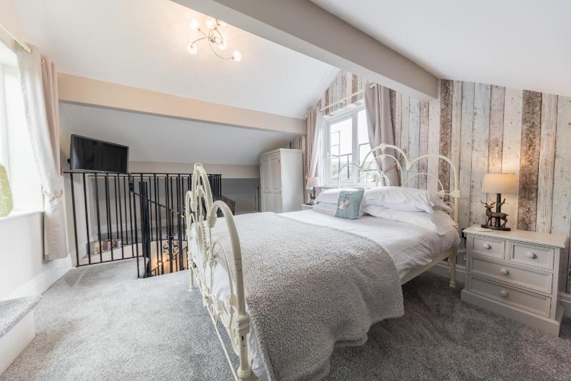 Double Room with Mountain View image 1