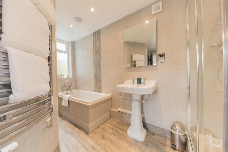 Double Room with Mountain View image 2