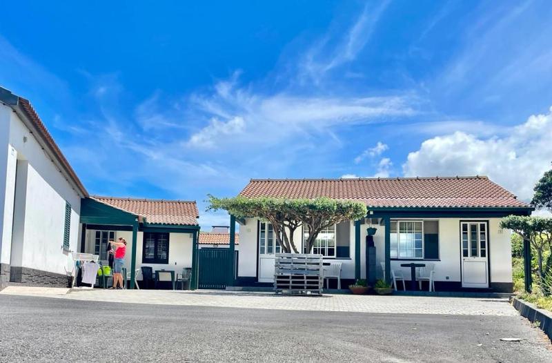 One-Bedroom Apartment image 4