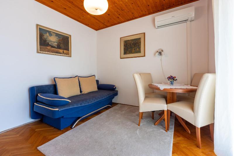 Apartments Hinic - image 8