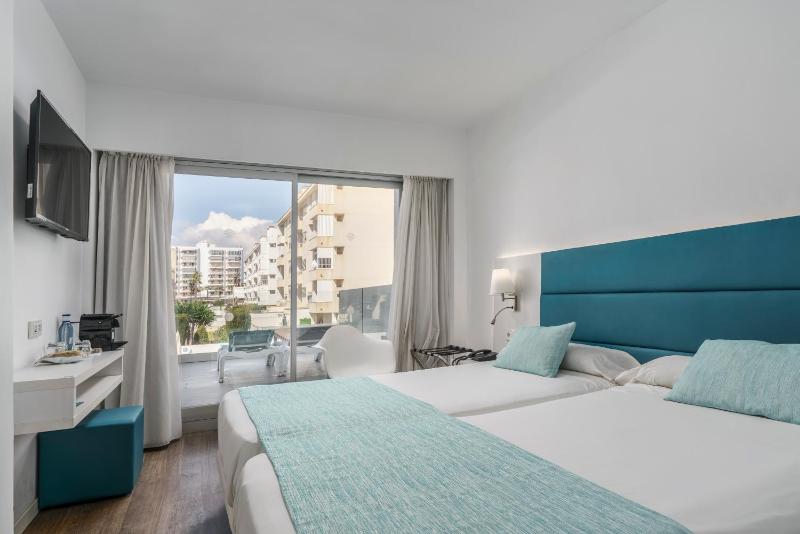 Superior Double Room with Terrace image 1