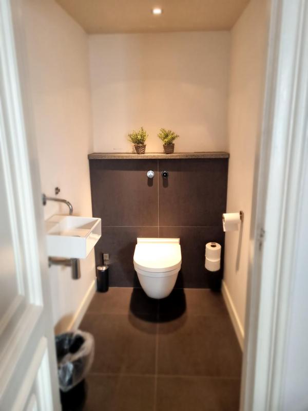 Standard Double Room with External Toilet image 2