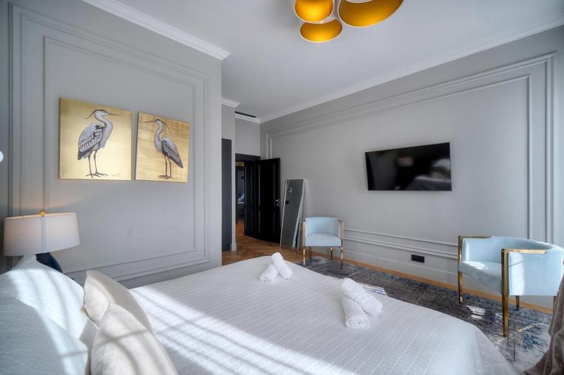 REF 1393 - Cannes Center - Apartment for rent - image 12