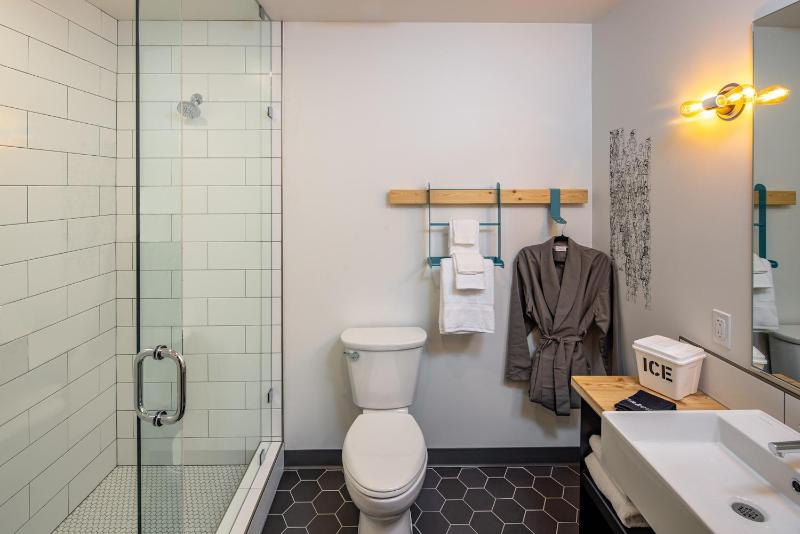 King Room image 2