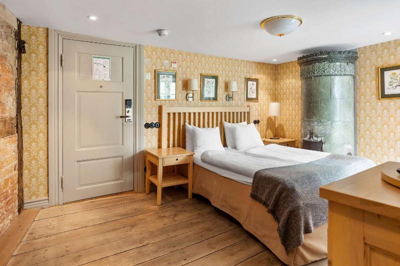Twin Room image 1